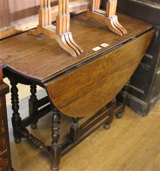 Antqiue oak gateleg table